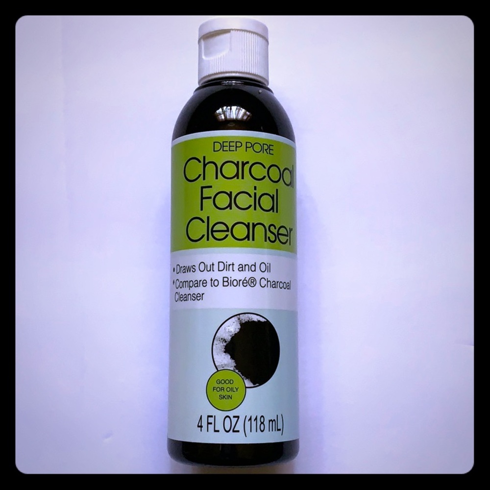 DEEP PORE Charcoal Facial Cleanser